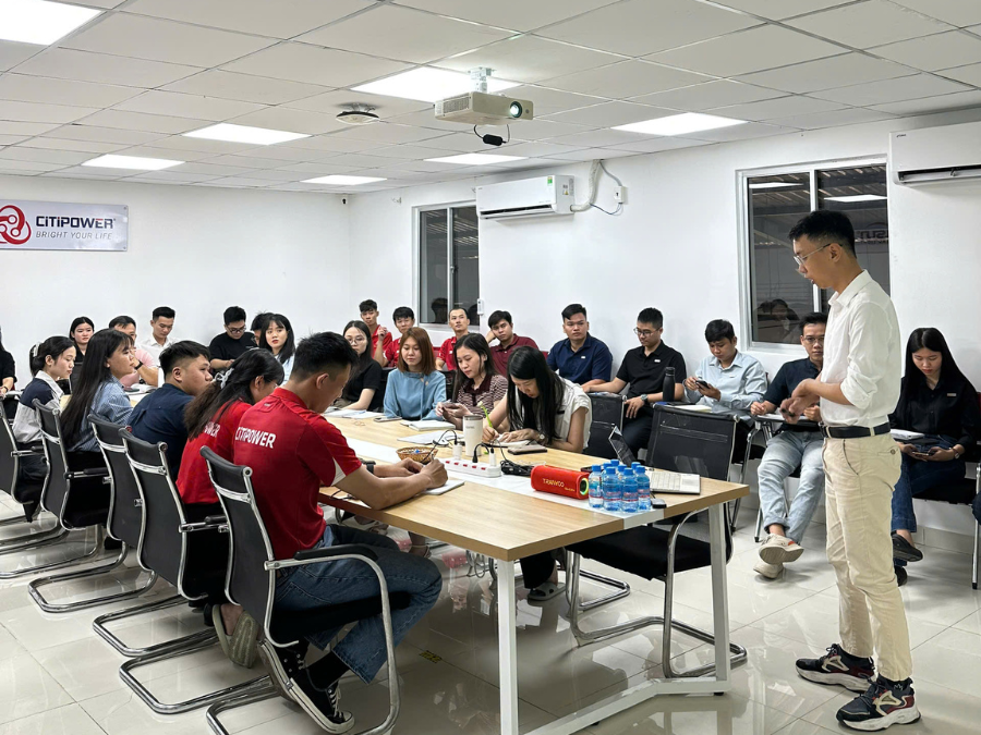 "Sự chủ động và bình tĩnh chính là yếu tố quyết định giúp giảm thiểu đến 90% thiệt hại khi có sự cố xảy ra." - Chuyên gia giảng dạy nhấn mạnh.
