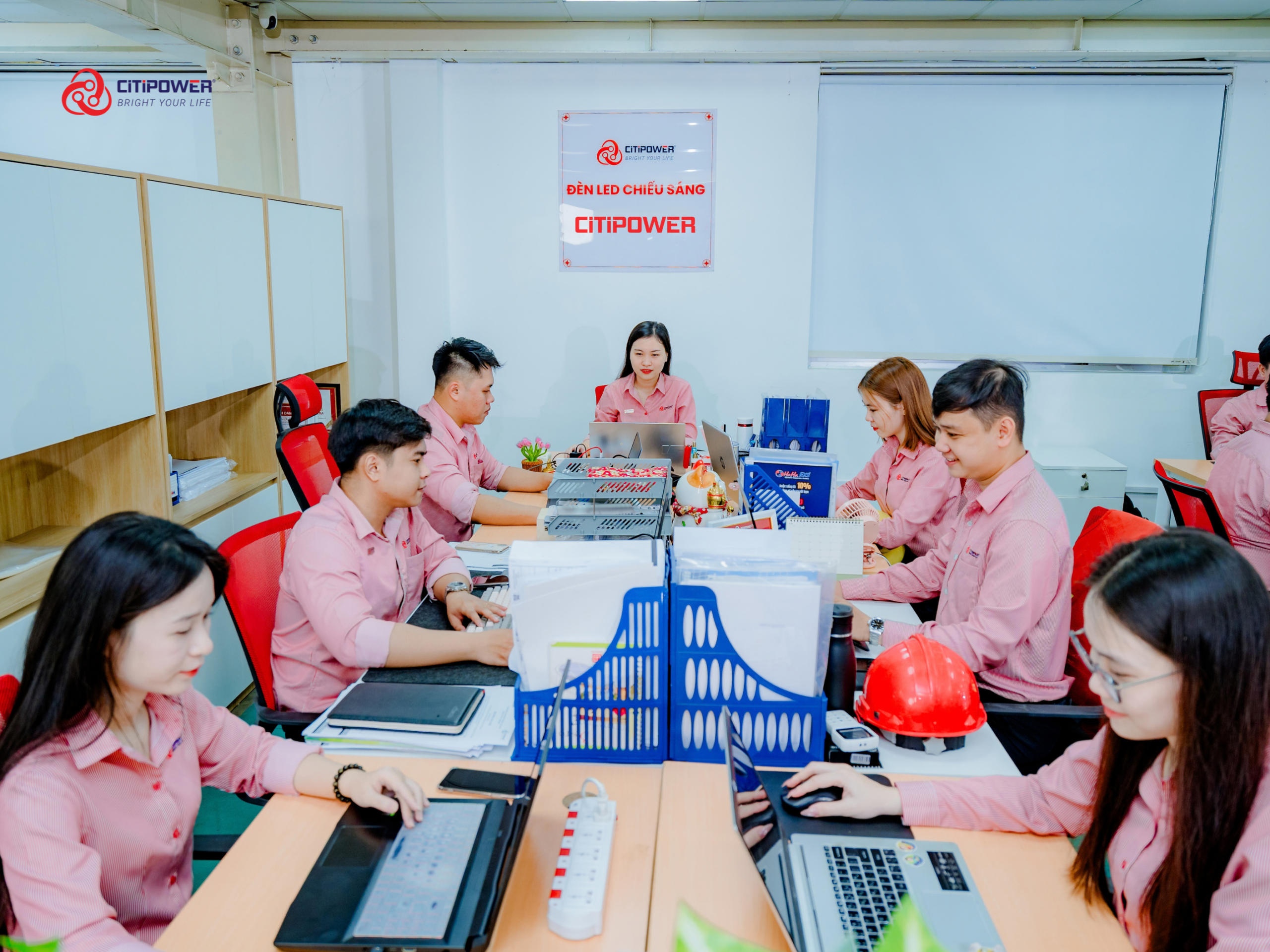 Đội ngũ CiTiPOWER trong quá trình làm việc và phối hợp vận hành